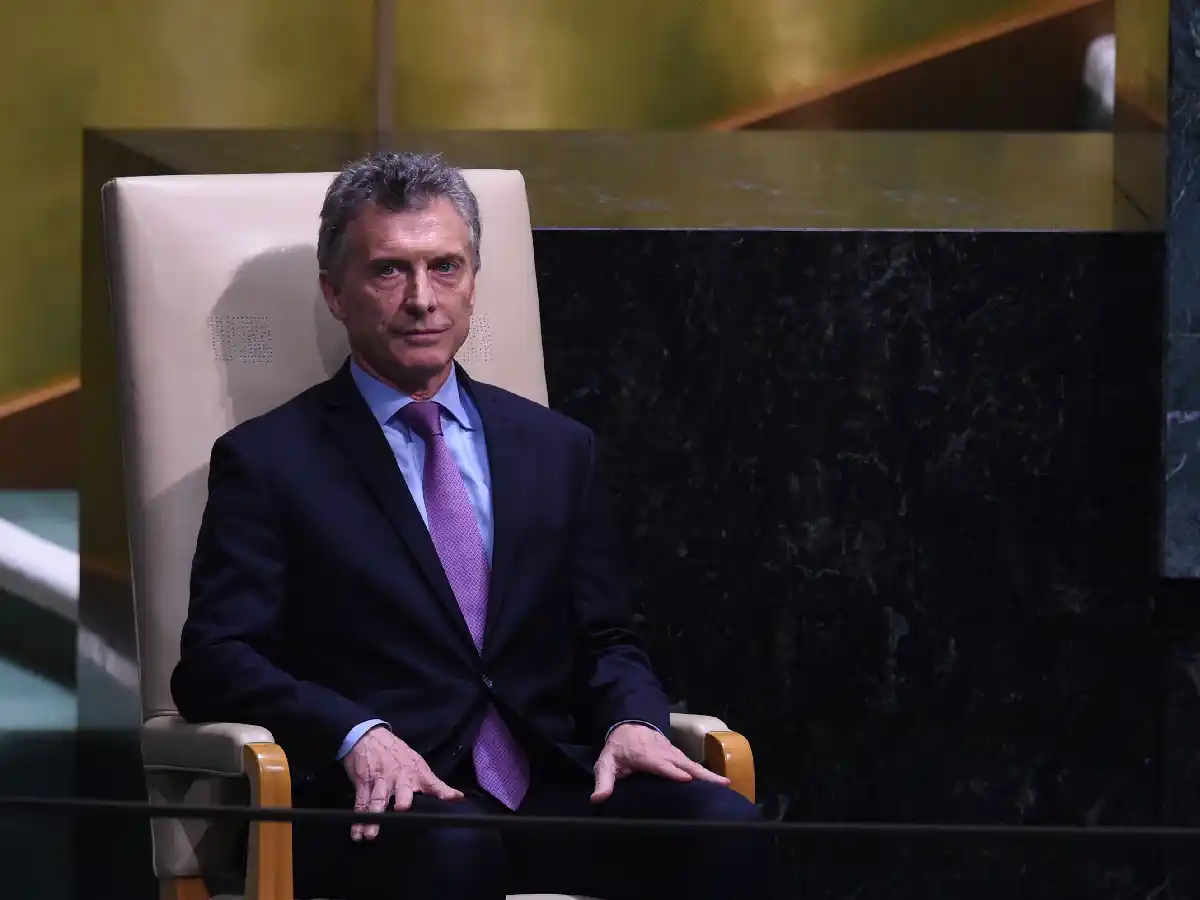 Macri aseguró que el paro "no contribuye en nada" y  felicitó a quienes fueron a trabajar  