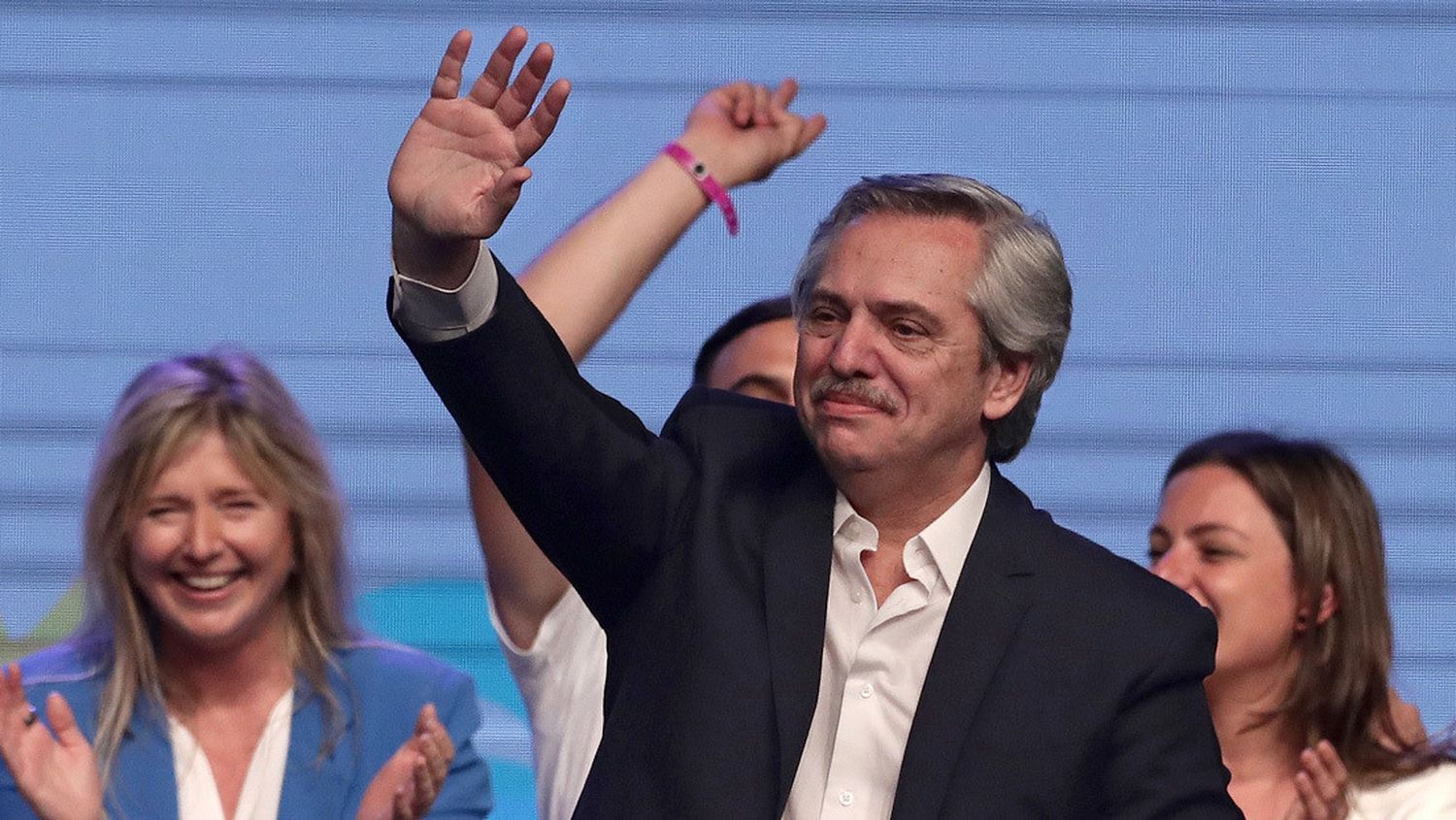 El Presidente y su programa favorito: "Las mil y una de Sapag"