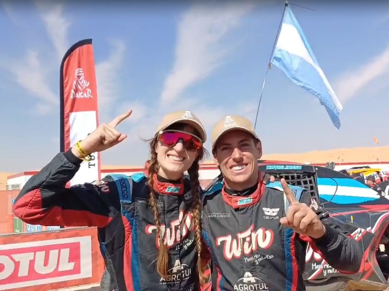 El matrominio Nicolás Cavigliasso y Valentina Pertegarini festejan el campeonato en Challenger.