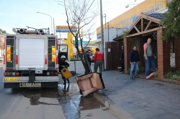 Principio de incendio en una vivienda de Primera Junta
