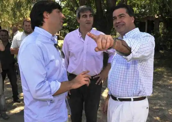 San Antonio de Areco: Capitanich y Bossio recorrieron la zona de inundaciones