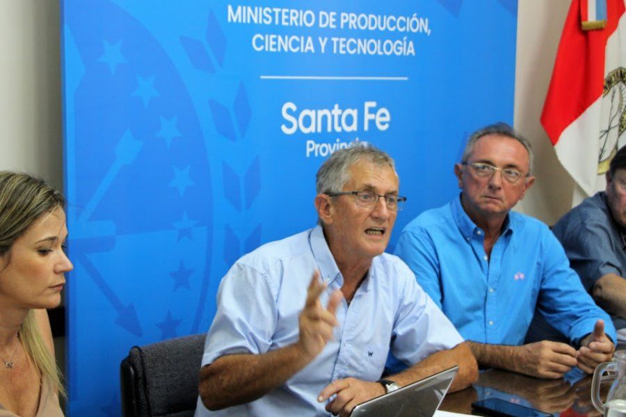 La provincia avanza en una agenda de trabajo junto a diversas entidades para fortalecer la cadena láctea santafesina