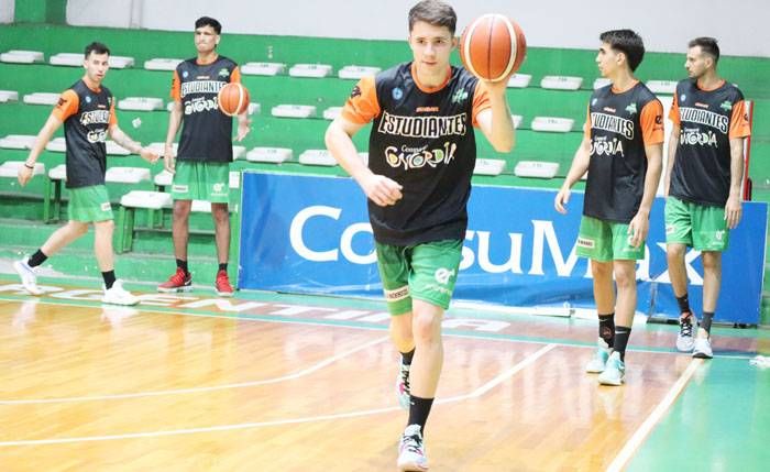 Estudiantes enfrenta como local a Hispano Americano