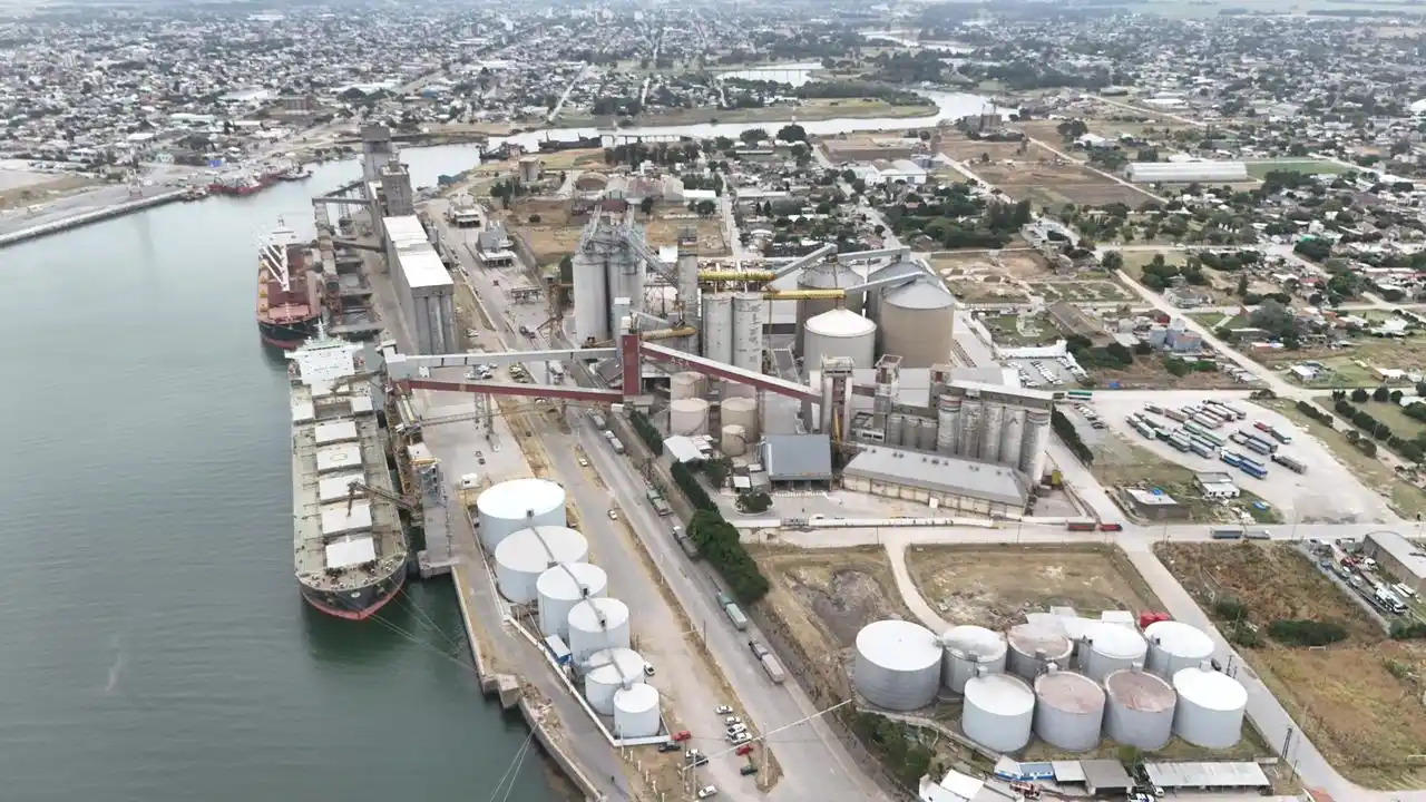 La terminal actualmente moviliza más de 3 millones de toneladas anuales. Foto de Lucas Chillemi