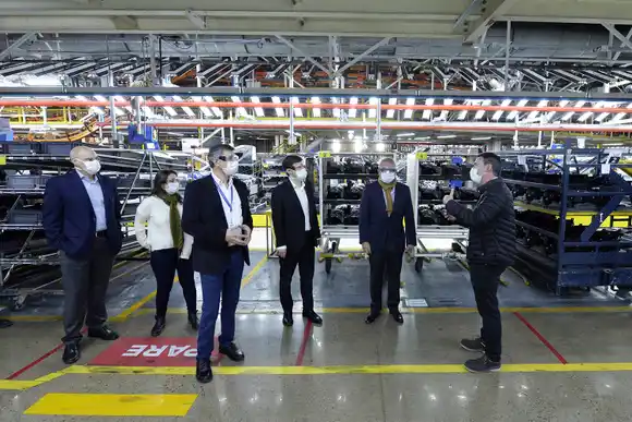 Tigre: Julio Zamora y Augusto Costa recorrieron la fábrica Ford en General Pacheco