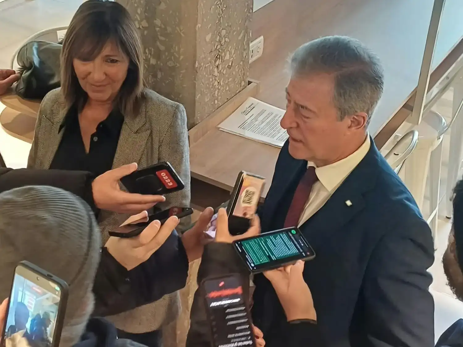 Durante una conferencia de prensa, estuvieron la rectora UNMDP y presidenta de la Comisión de Asuntos Económicos del CIN, Mónica Biasone y el rector de la Universidad Nacional de San Martín (UNSAM) y vicepresidente del CIN, Carlos Greco.