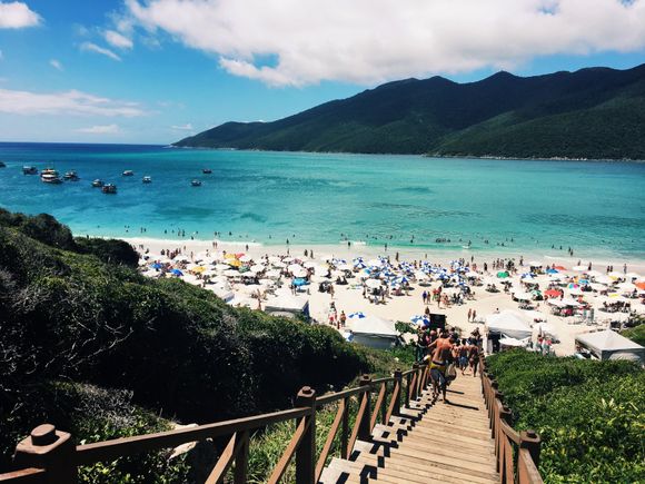Vacaciones de verano: el 42% de los argentinos apuesta por destinos nacionales fuera de su provincia