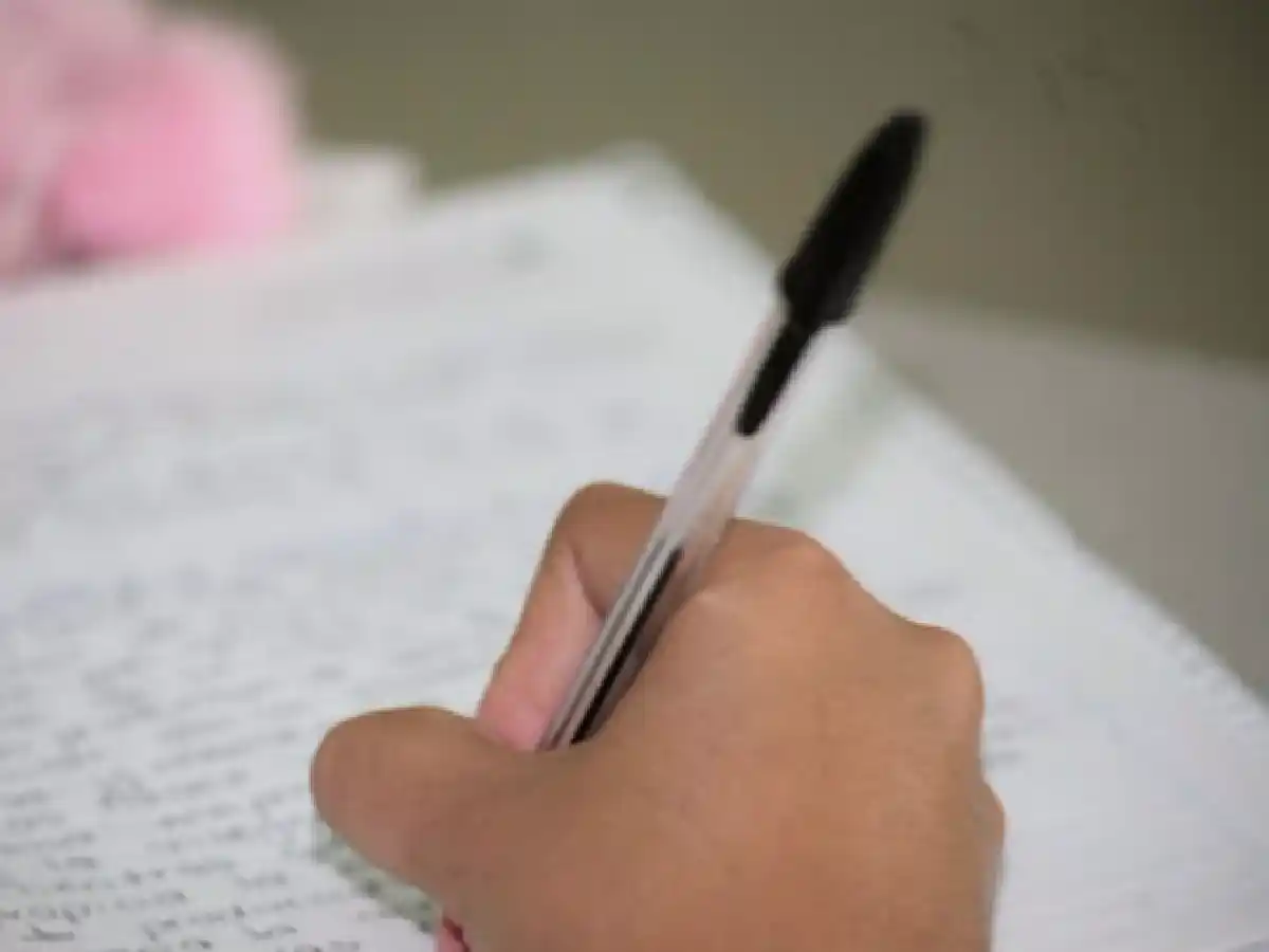 Por haberse esforzado, premió a su alumno con un "11"