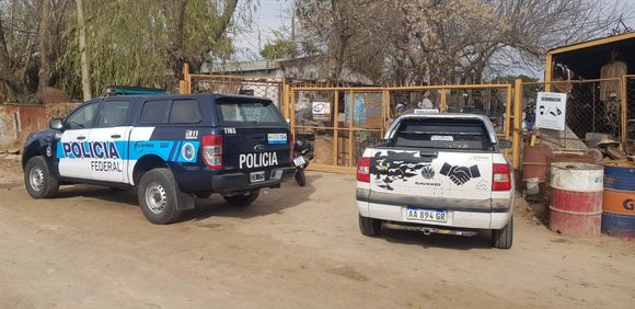 Policía Federal allana comercio de compra y venta de chatarra: secuestran cobre y otros elementos de dudosa procedencia