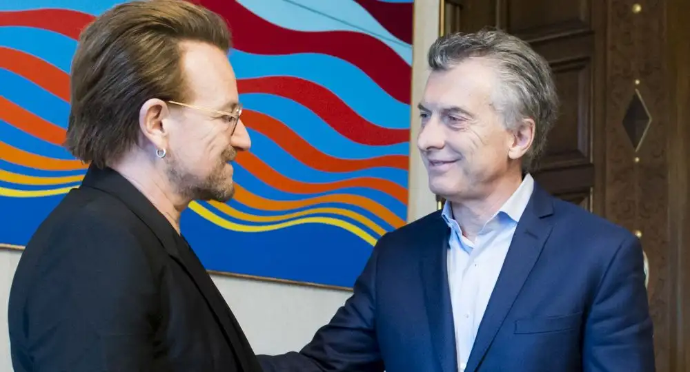 Macri recibió a Bono, líder de la banda U2, en Casa Rosada