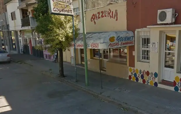 Dos delincuentes asaltaron un pizzería en pleno centro 