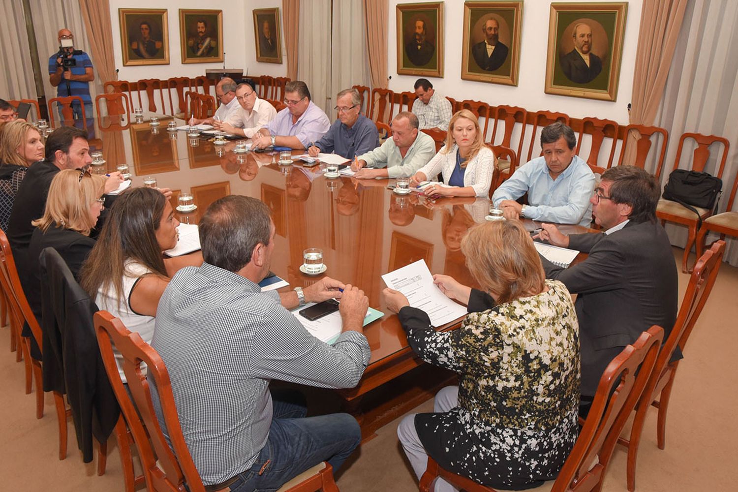 El Gobierno Provincial recibe hoy a los gremios docentes