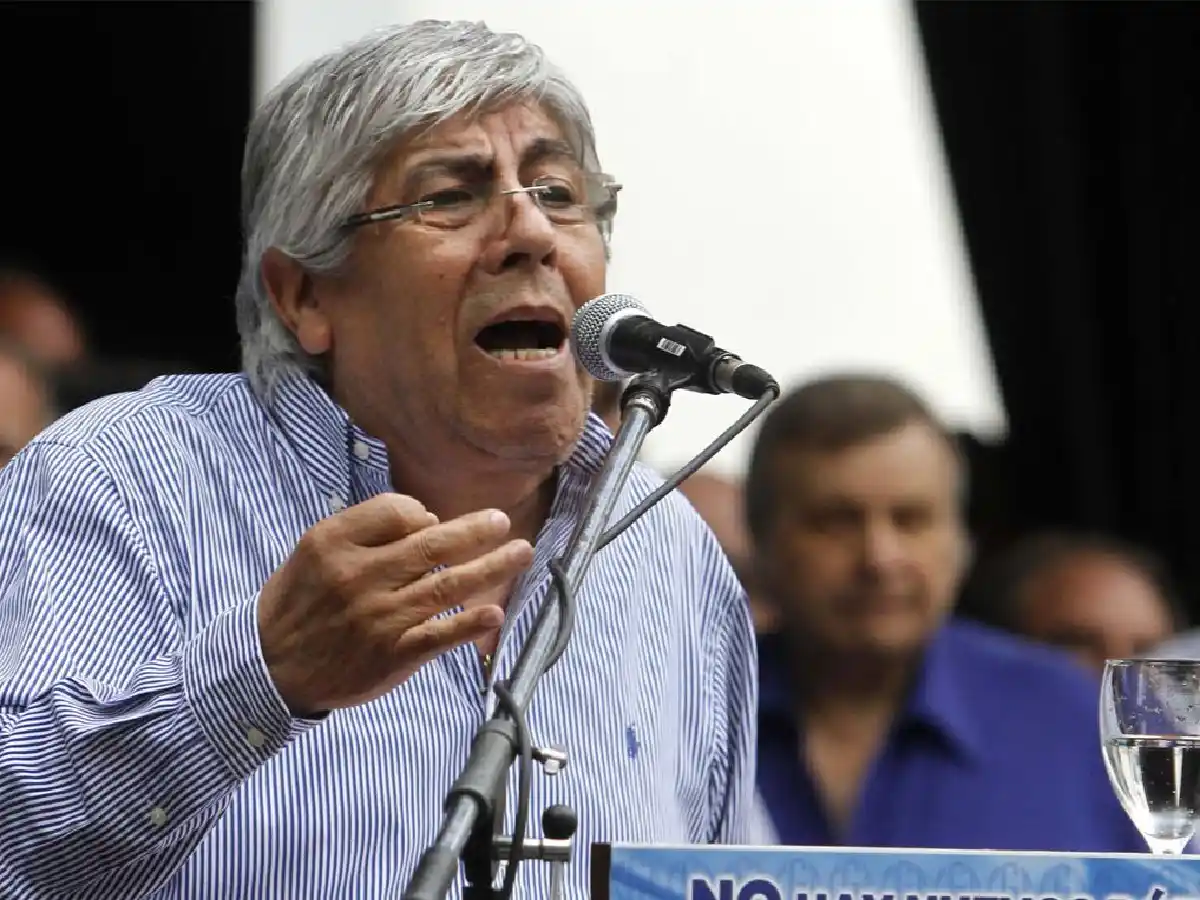 Moyano dispuesto a dialogar con Macri pero no con sus ministros porque "son verseros" 