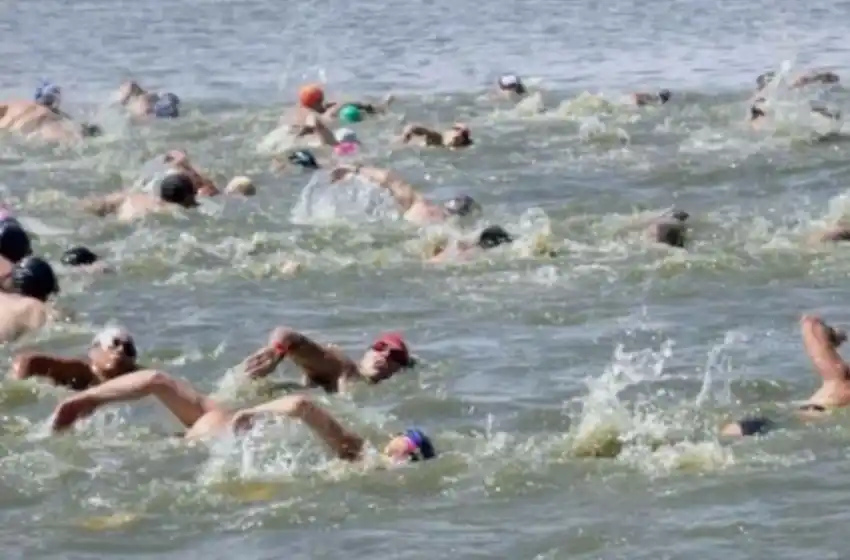 Proponen un decreto para regular las competencias en aguas abiertas