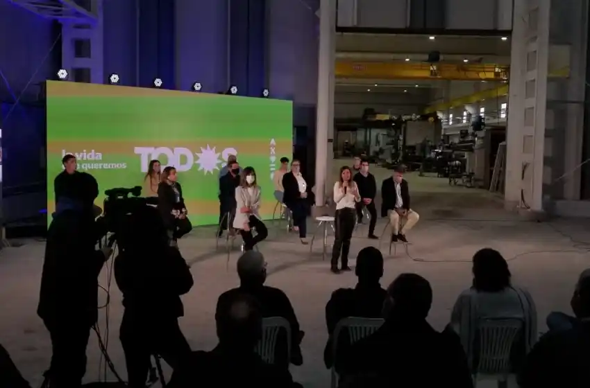 Con críticas a Montenegro, Raverta presentó la lista de La Cámpora en Mar del Plata