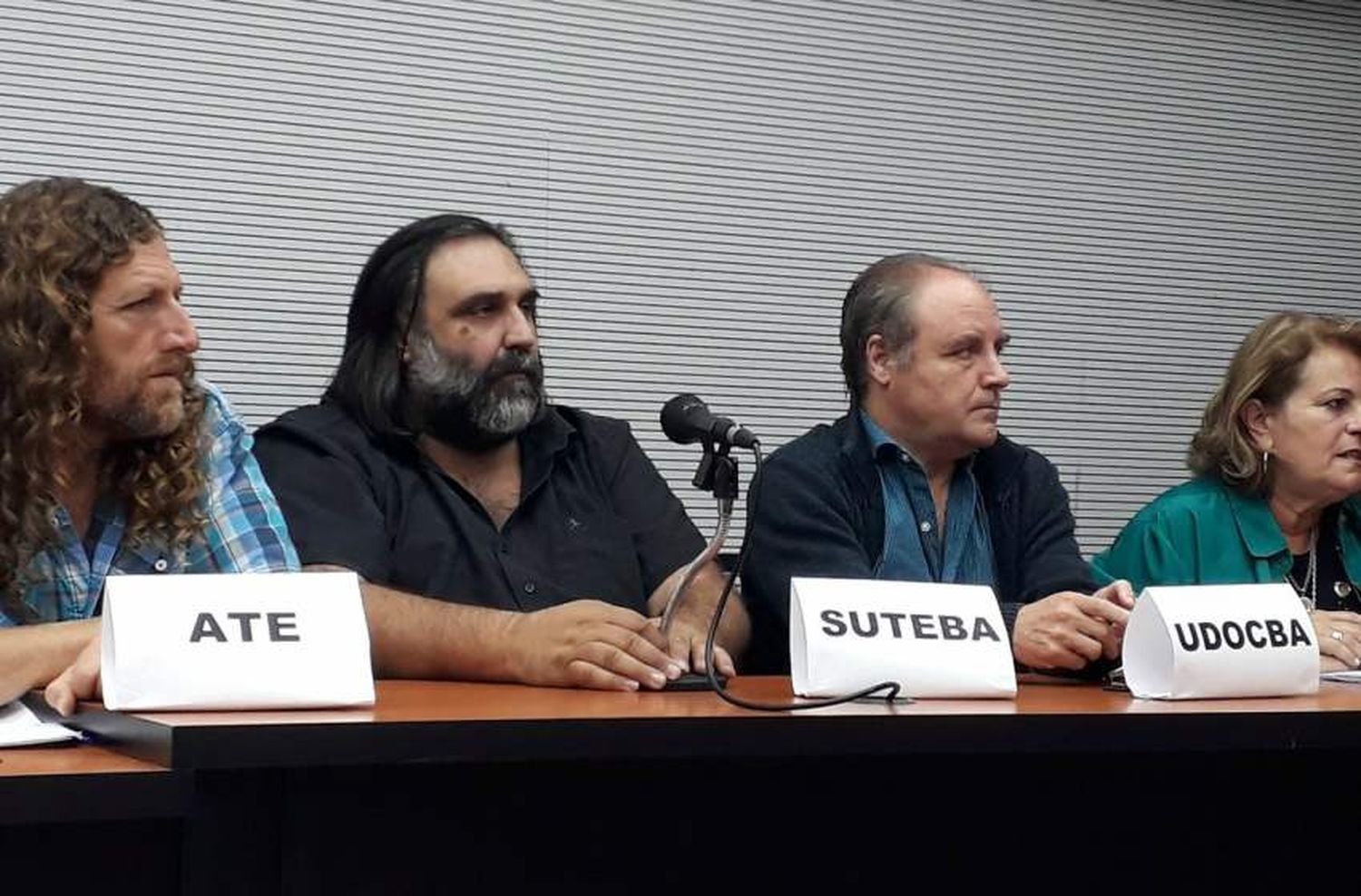 Los docentes bonaerenses ratificaron un paro para el 5 de abril