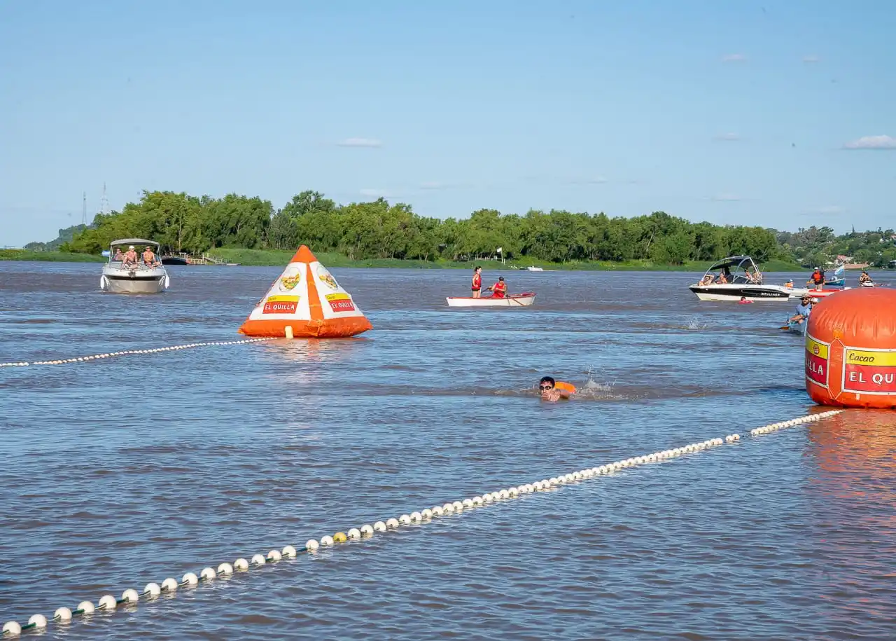 Con gran convocatoria se realizó la maratón acuática Villa Urquiza – Paraná