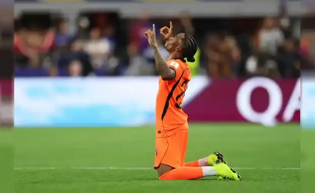 Crysencio Summerville festeja el segundo gol de Países Bajos ante Japón.

Agencia Noticias Argentinas/Redes @OnsOranje.