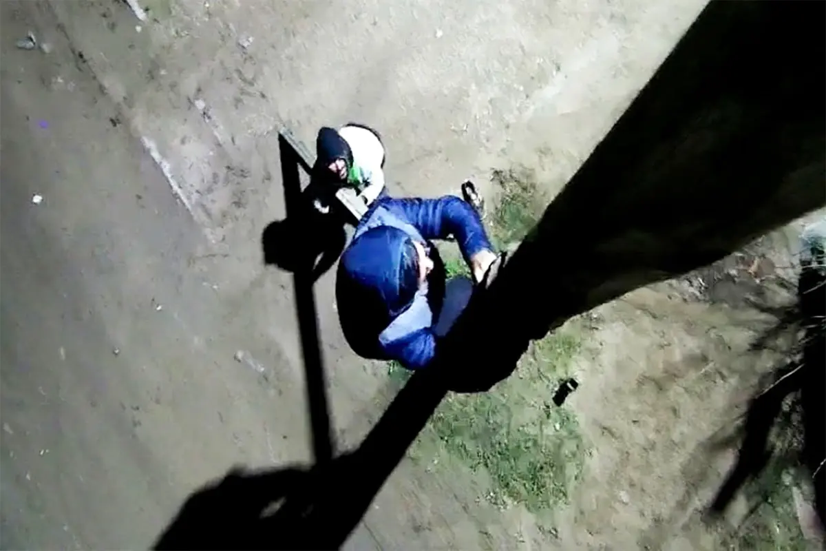 Operadores del COM detectaron a dos personas intentando robar cámaras de seguridad