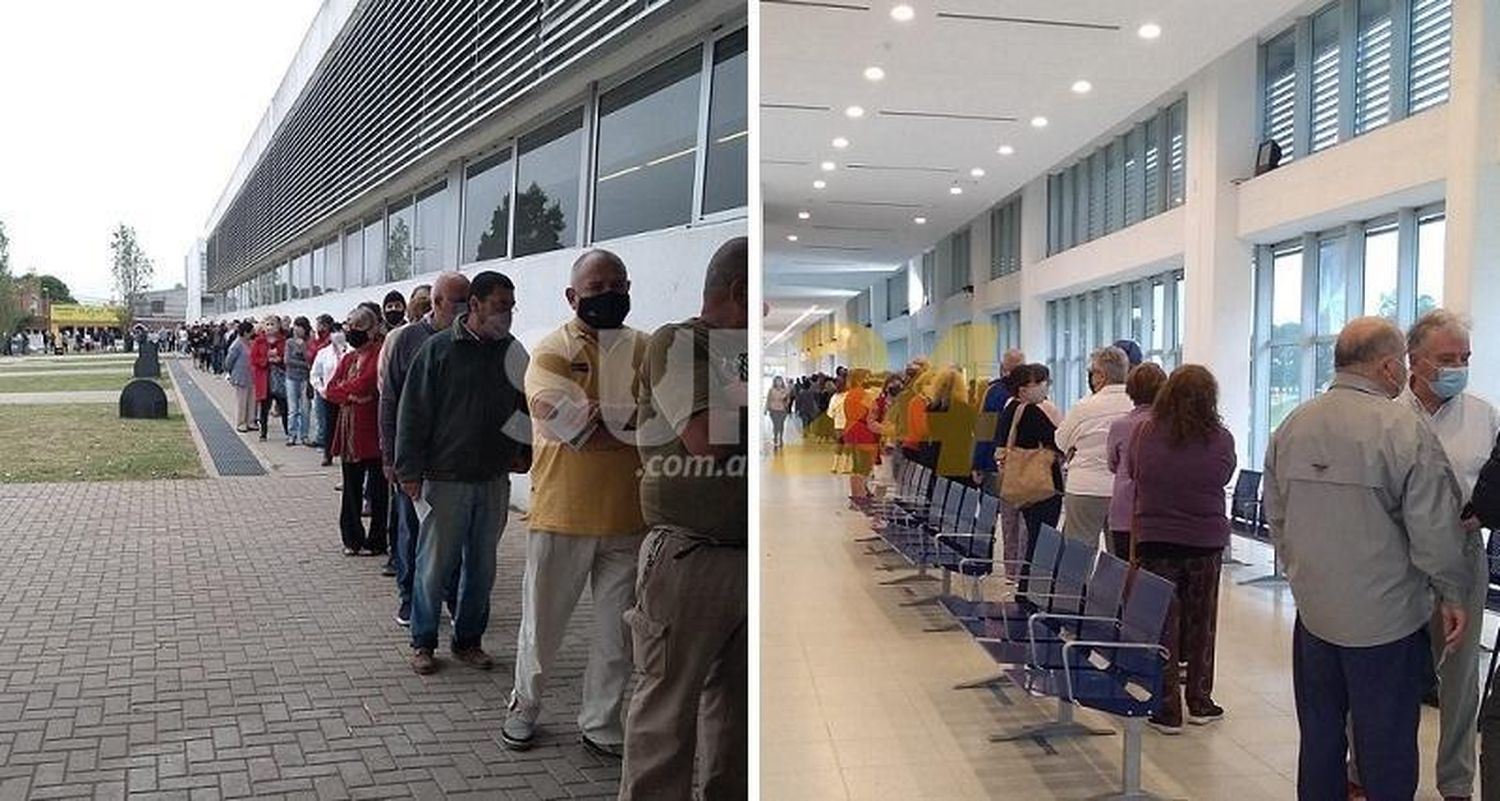 Domingo de vacunación: largas colas por una dosis anticovid en el Hospital Gutiérrez