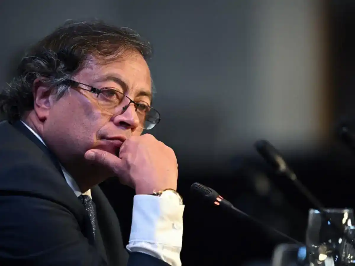 PETRO SE LA JURA A DISIDENTES DE LAS FARC: paz o morir abatidos como Pablo Escobar