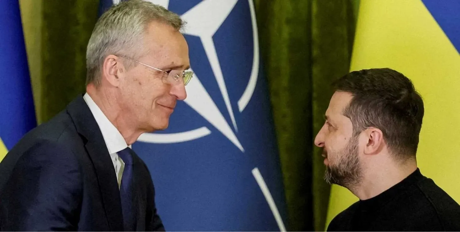 El secretario general de la OTAN, Jens Stoltenberg, y el presidente de Ucrania, Volodímir Zelenski.