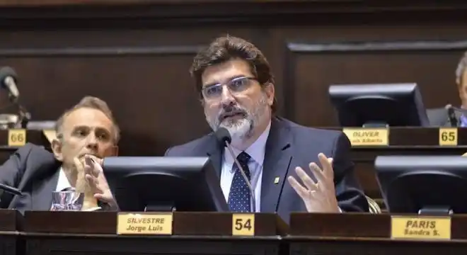 Jorge Silvestre sobre el paro docente: "Es necesario discutir con los chicos en las escuelas"