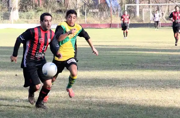 Central volvió a ganar en el Parque y complicó más a Unión del Suburbio