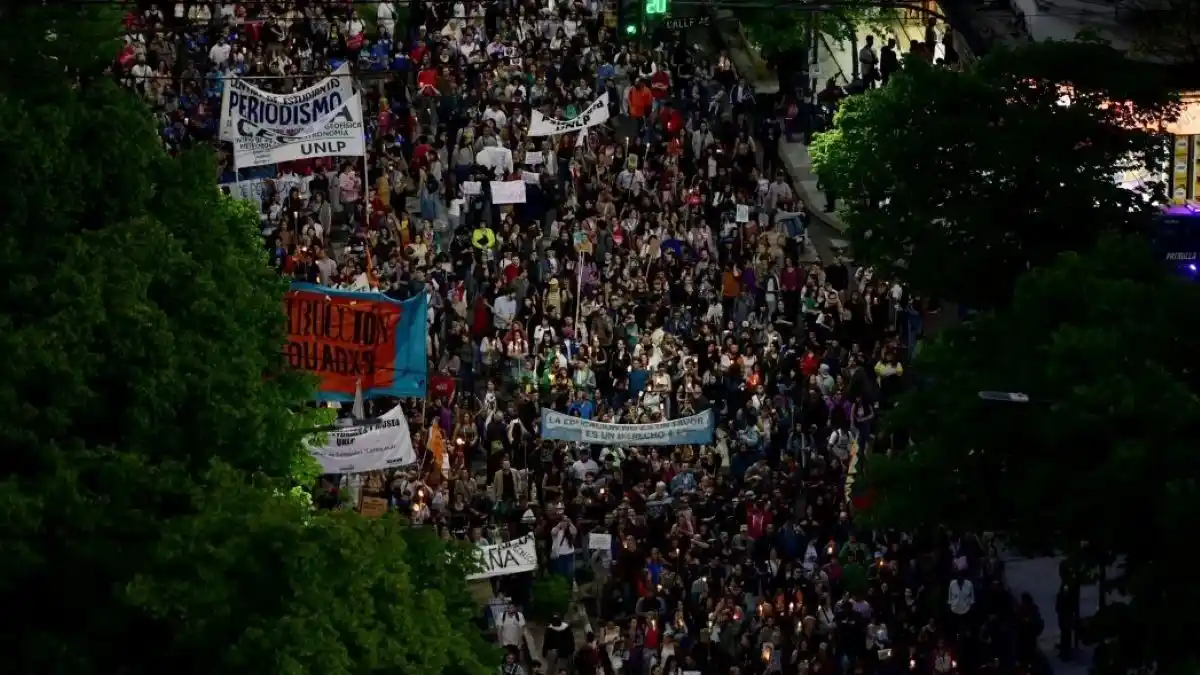 Universidades: marcha de antorchas en la antesala de un nuevo paro nacional