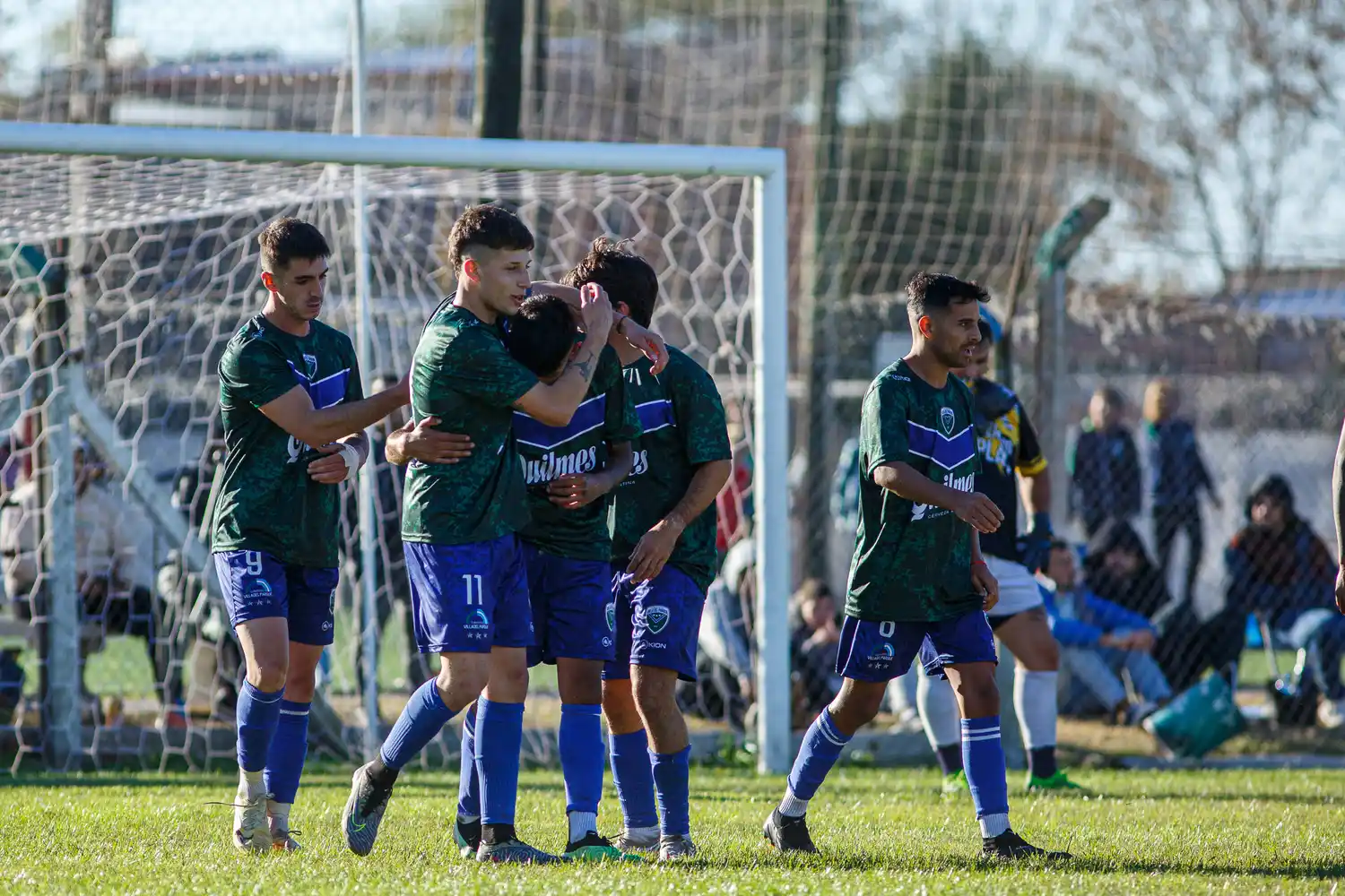Segunda: Villa goleó a Barra