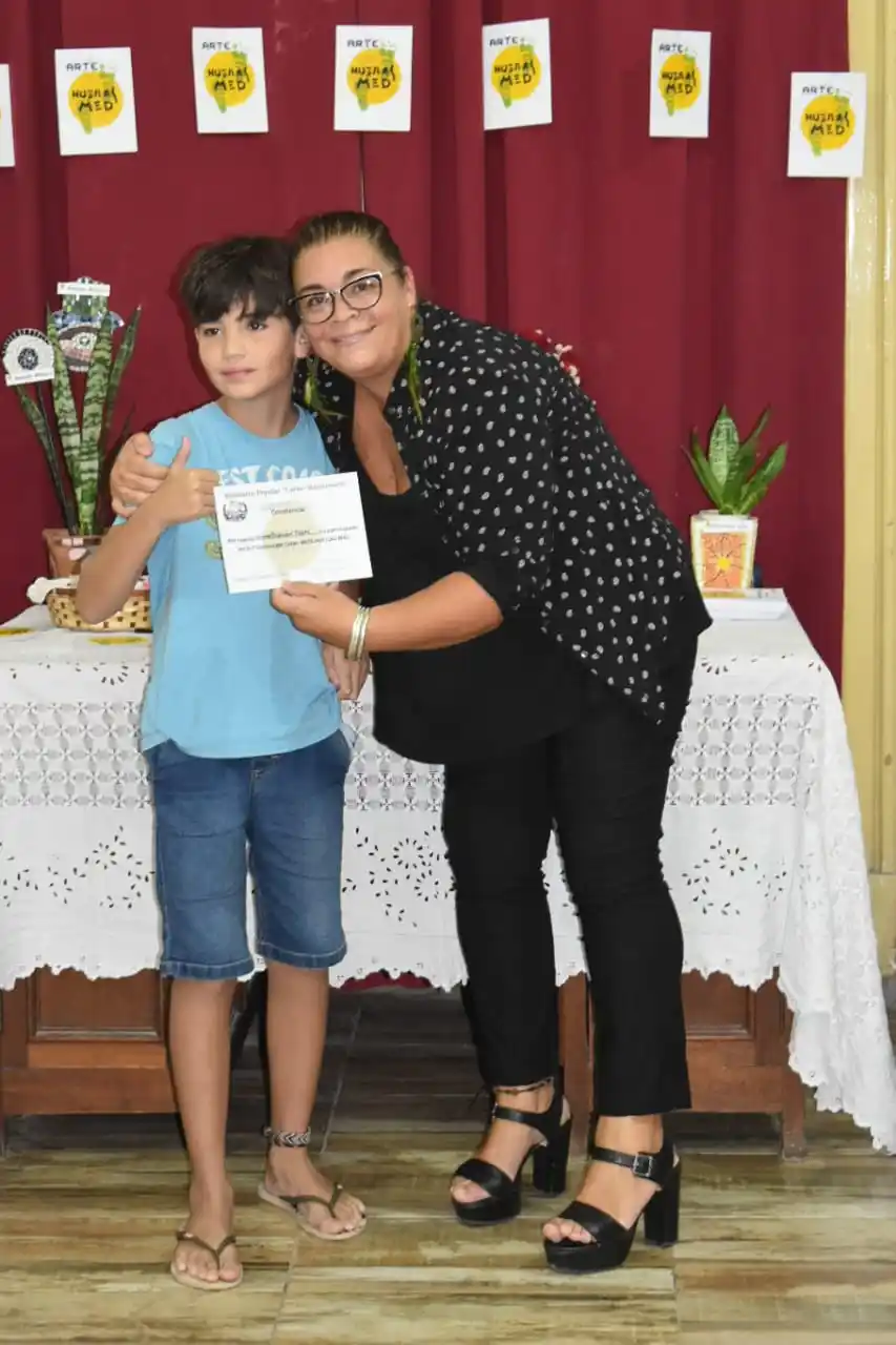 Se realizó la primera exposición de “Arte Huellas Med”