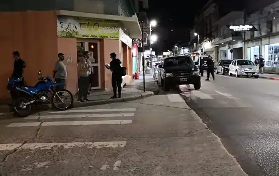 Localizan una camioneta con pedido de secuestro en el centro de la ciudad