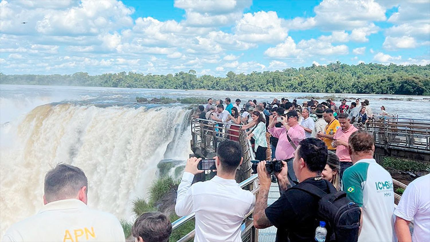 Más 1.200.000 turistas extranjeros visitaron la Argentina