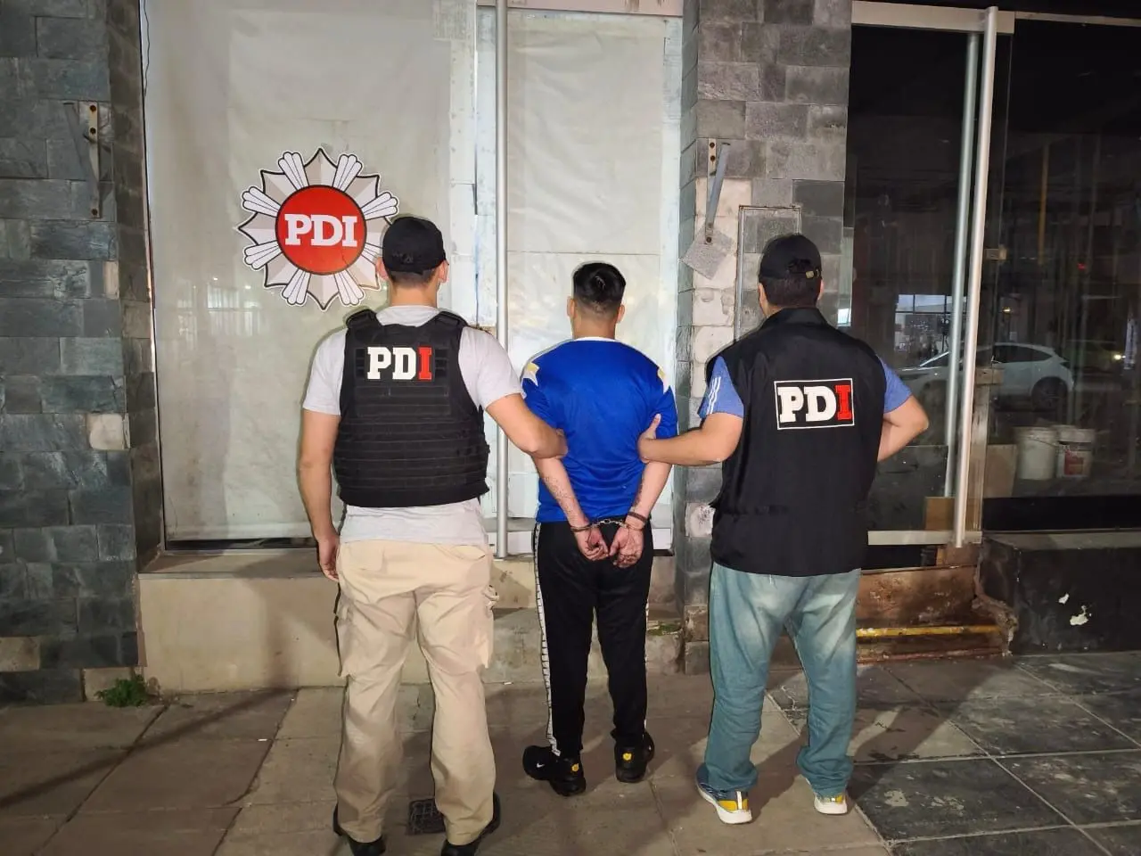Trasladaron desde Córdoba a Santa Fe al sospechoso por el homicidio de un hombre ocurrido el junio del 2024.