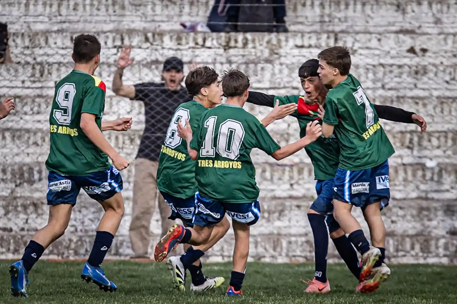 Selecciones: triunfo de la Sub-15 y caída de la Sub-13 en el Catale