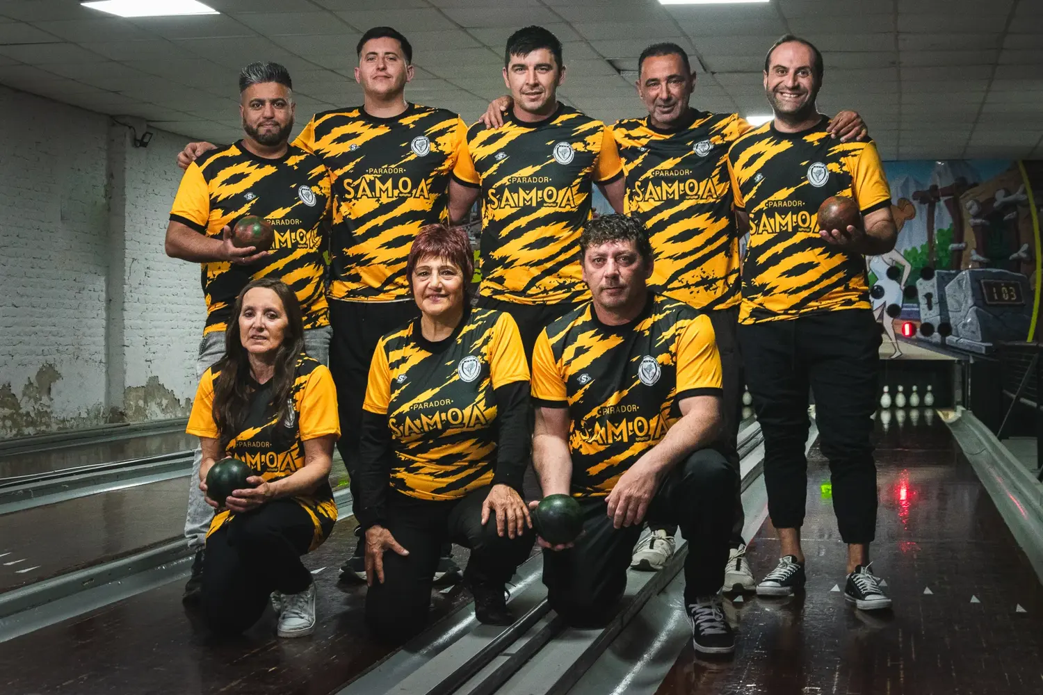 El equipo de El Nacional que jugará el Torneo Argentino de Bowling de categoría B. Arriba: Martín Morán, Hugo San Román, Martín Casen, Hugo Haedo y Lisandro Gonard. Abajo: Teresa Croce, Diana Delgiorgio y Adrián Delgiorgio
