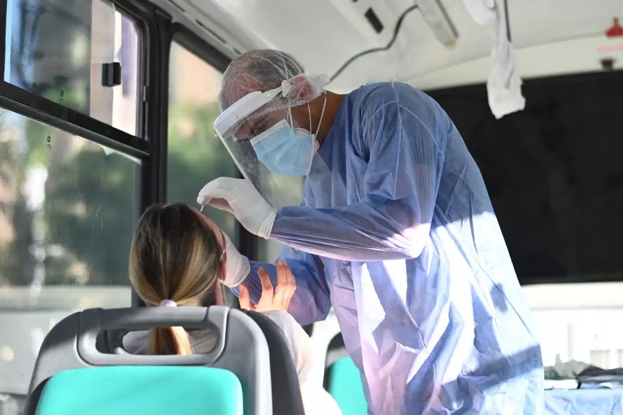 La pandemia, ese estrecho desfiladero que no deja margen para la estupidez