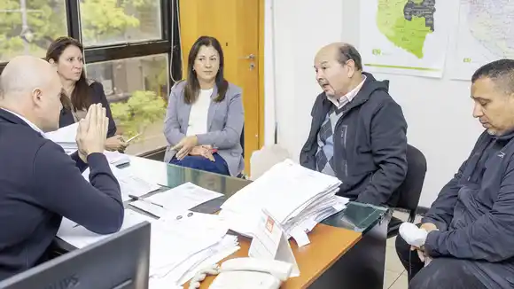 Autoridades de Salud dialogaron con representantes gremiales de los choferes de ambulancias
