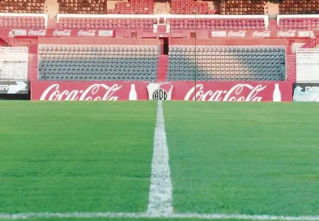 El cesped del Millo no quedó pipí cucú, pero parece aceptable