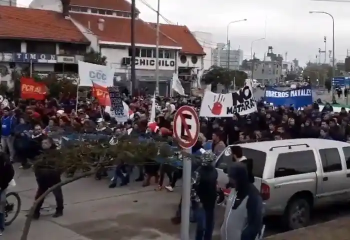 Pescadores realizan paro por la desaparición del Rigel