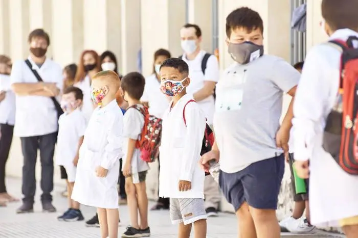 Gobierno convoca a los gremios docentes para iniciar la paritaria