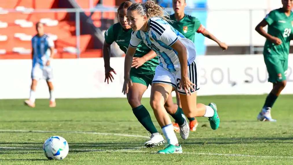 Argentina aplastó a las bolivianas.