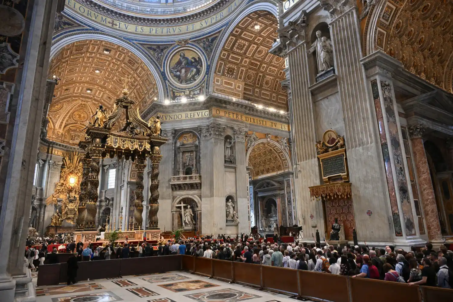 Al menos 250.000 fieles se DESPIDIERON del papa Francisco