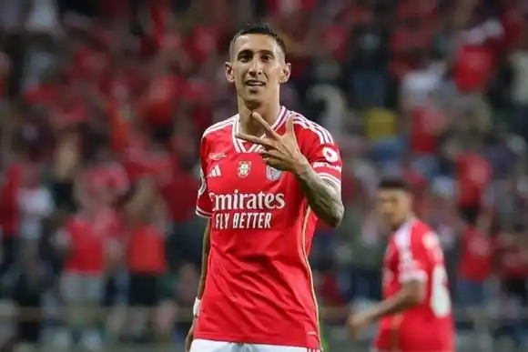 Golazo de Di María y título en su regreso oficial al Benfica