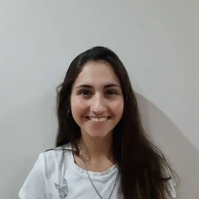 Micaela Guzzonato: el mundo de la enfermería desde adentro