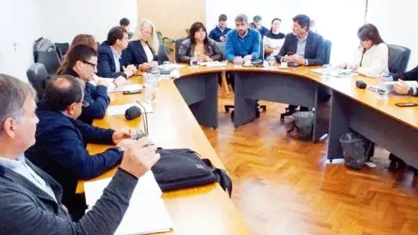 El Senado avanzó en el control de la deuda y postergó el dictamen sobre ética pública