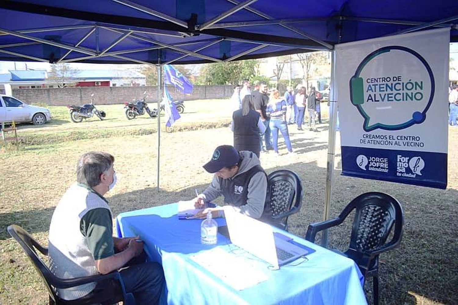 Con una amplia respuesta vecinal se inició La 
Muni en tu barrio en el República Argentina