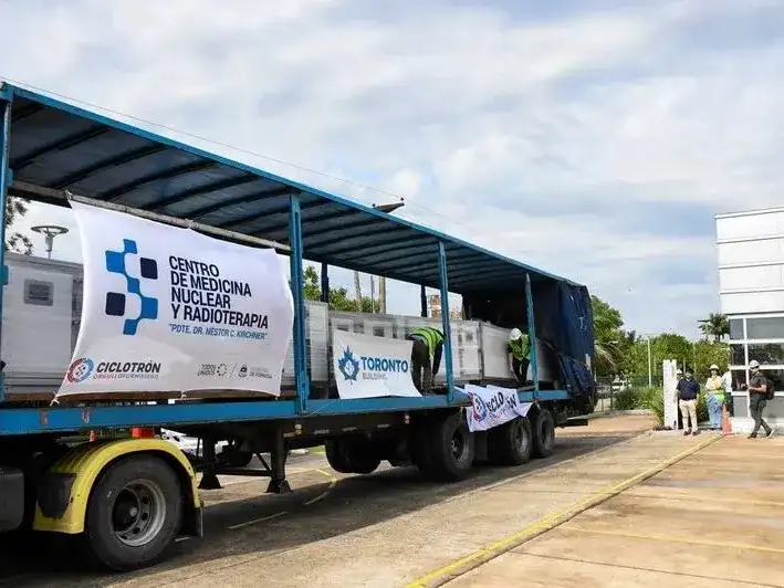 Formosa continúa incorporando equipamiento
para la instalación del ciclotrón y radioterapia