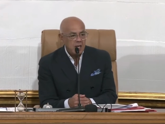 "Venezuela no produce ni trafica drogas, combate el narcotráfico": Jorge Rodríguez