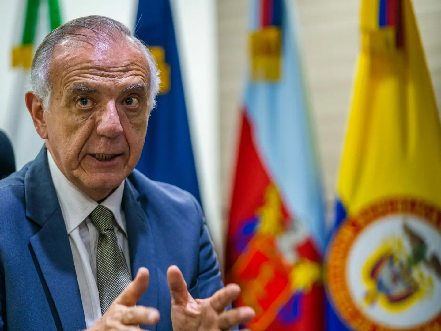 Desastre  en el ministerio de Defensa de Colombia por los gastos militares